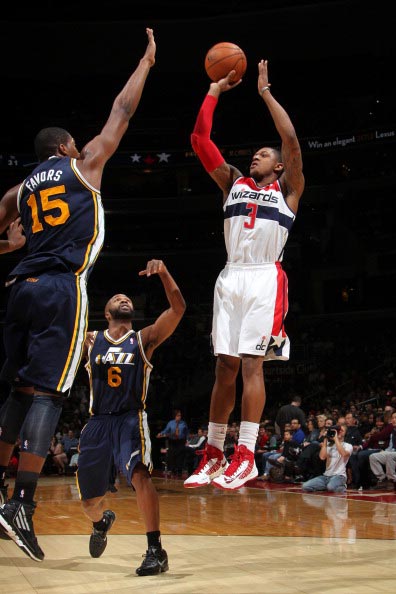 现了截然不 现了截然不